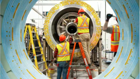 The General Fusion team assembling LM26.png